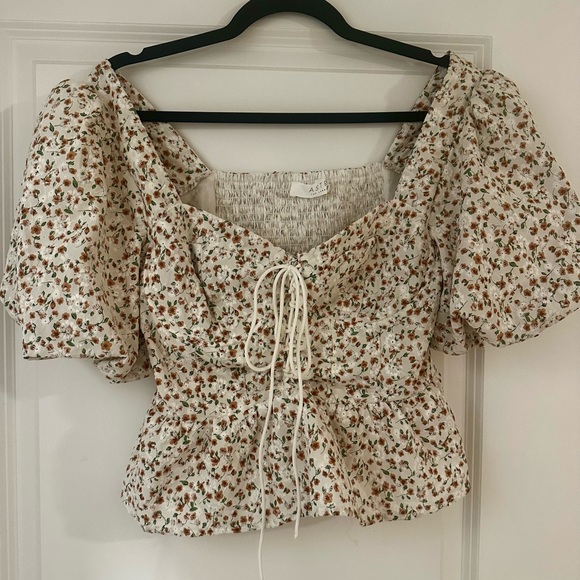 Astr Tops - Astr Floral Print Puff Sleeve Blouse